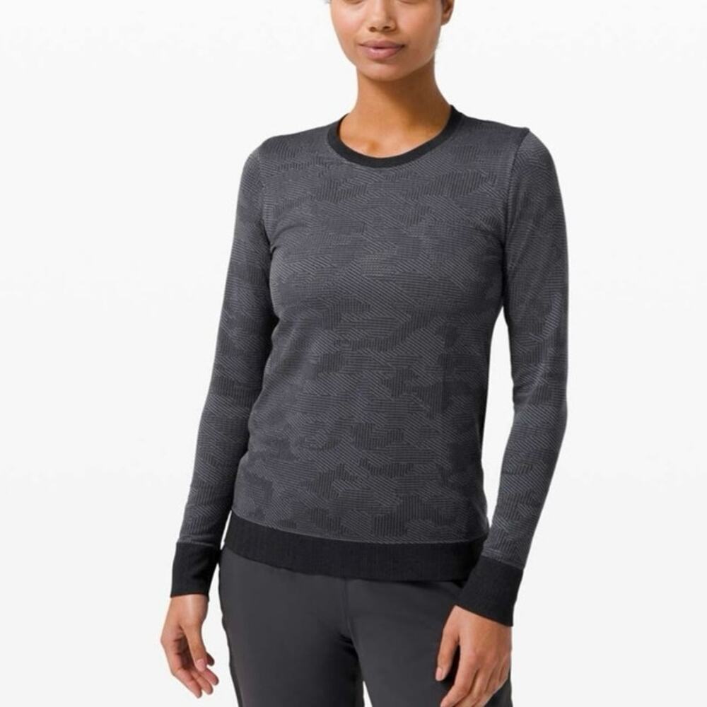 Lululemon Swiftly Breathe LS
Vented Camo Black Asphalt Grey Sz 2